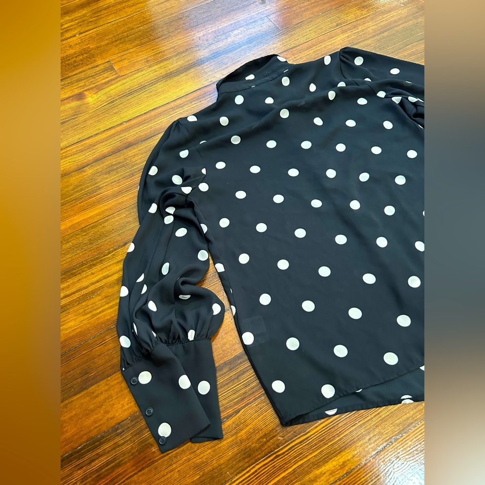 NY&Co Polka Dot Blouse - Size Medium - Picture 4 of 5